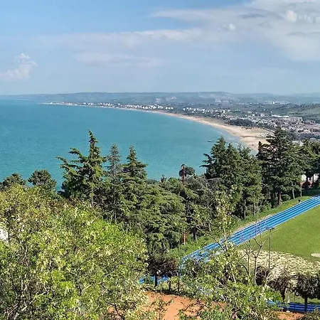 Nau 28 Residency Apartment Vasto